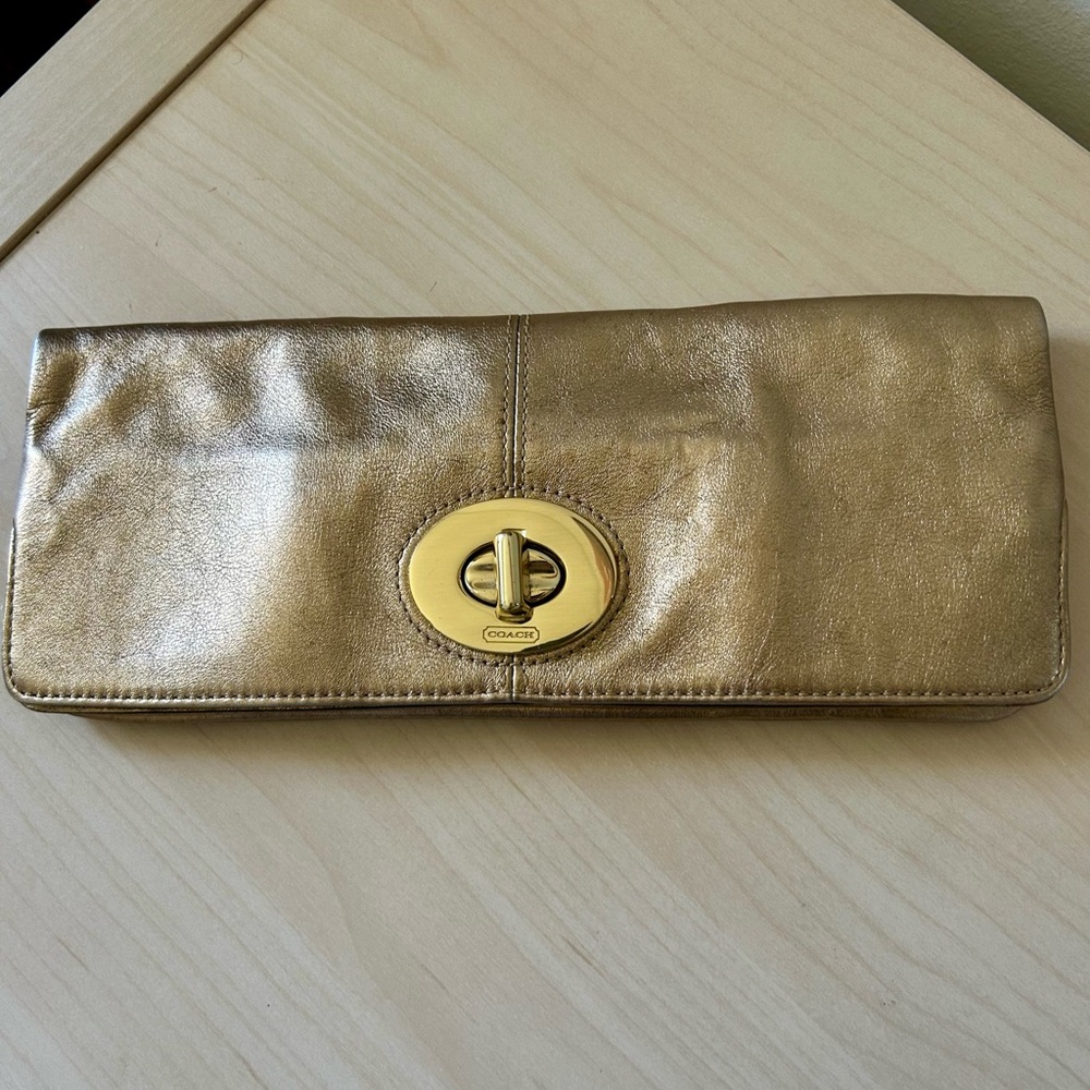 Coach Special Edition Amanda Leather Clutch with Tattersall Lining and Kisslock - Picture 4 of 4